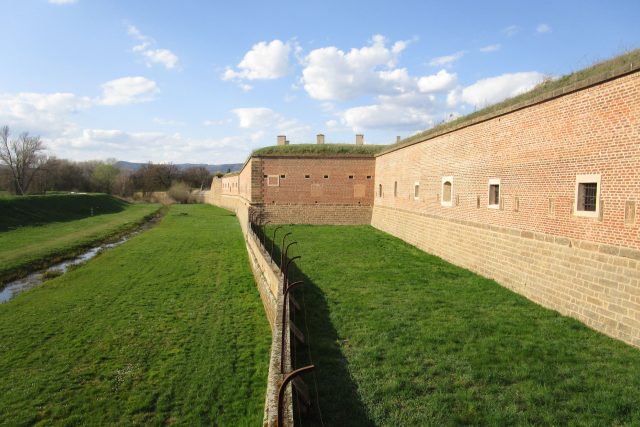 Pevnost Terezín,  hradby | foto: Jaroslava Mannová
