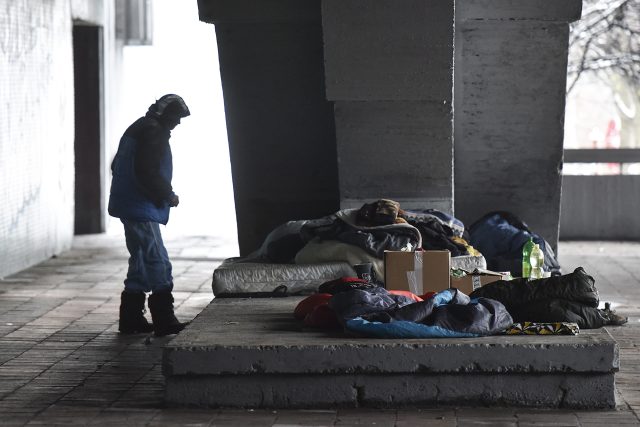 Dvaašedesátiletá Jarmila žije jako bezdomovkyně desátým rokem | foto: Filip Jandourek