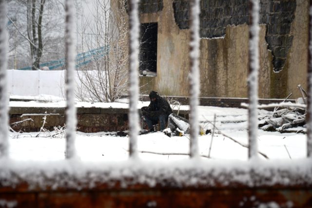 Bezdomovci si raději žijí po svém na ulici,  než by šli do azylového domu. | foto: Martin Dušek