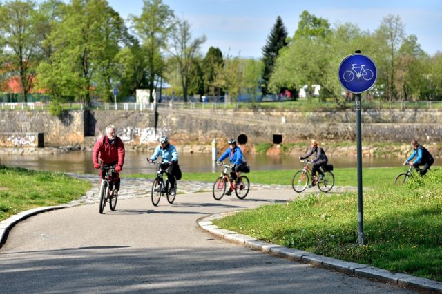 Na cyklostezce  (ilustr. foto) | foto: Jiří Čondl