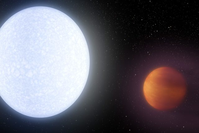 Planeta KELT-9b a její hvězda KELT-9 | foto:  NASA/JPL-Caltech/R. Hurt  (SSC)
