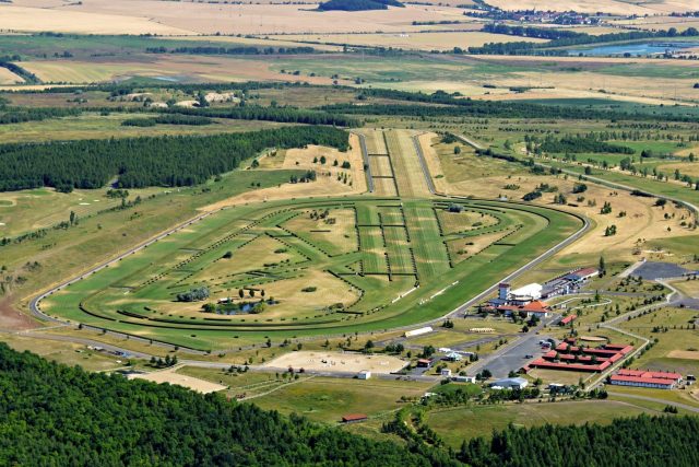 Areál mosteckého závodiště | foto:  Hipodrom Most