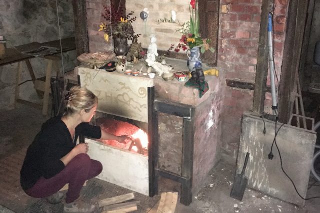 Levín - historická pec na výpal keramiky opět funguje | foto: Lucie Valášková