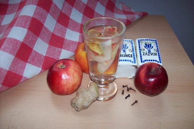 Jablečný čaj se zázvorem | foto: Stanislava Brádlová,  Český rozhlas