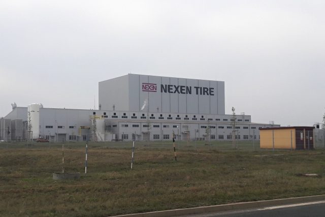 Továrna společnosti Nexen Tire | foto: Libor Želinský