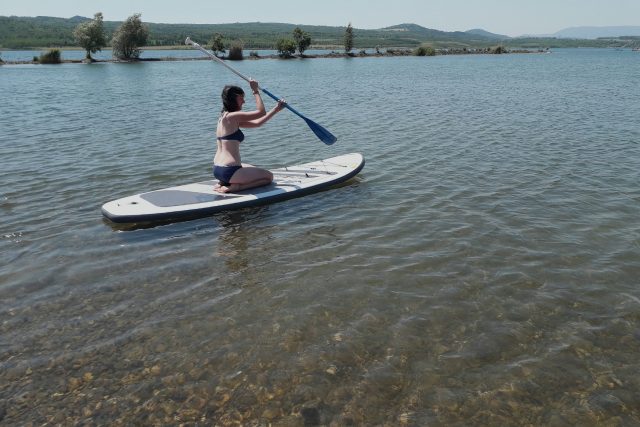 Paddleboard na jezeře | foto: Eva Bucharová,  Český rozhlas