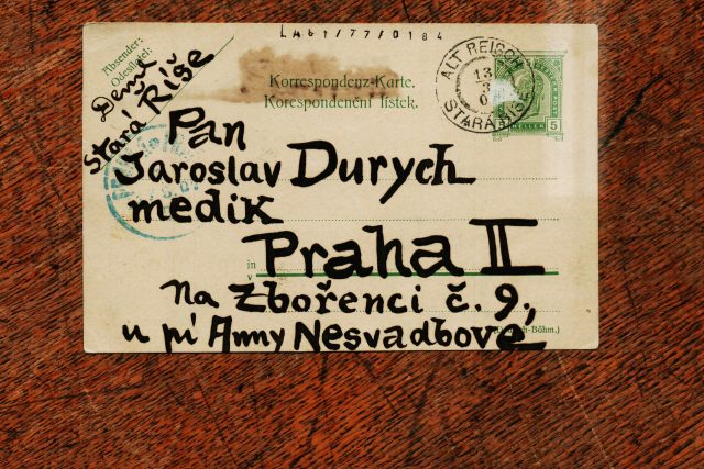 Rukopis Jakuba Demla na lístku Jaroslavu Durychovi | foto: Daniela Iwashita