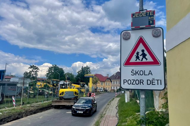 Obyvatelé Staňkovic si zvykají na nárůst dopravy | foto: Robin Röhrich