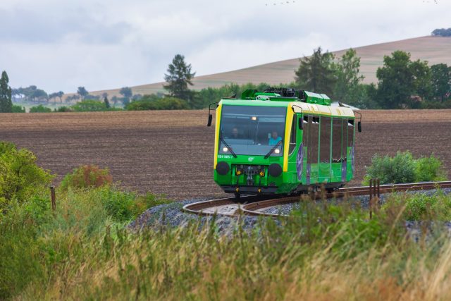 Vlak na trati  (ilustr. obr.) | foto: AŽD Praha
