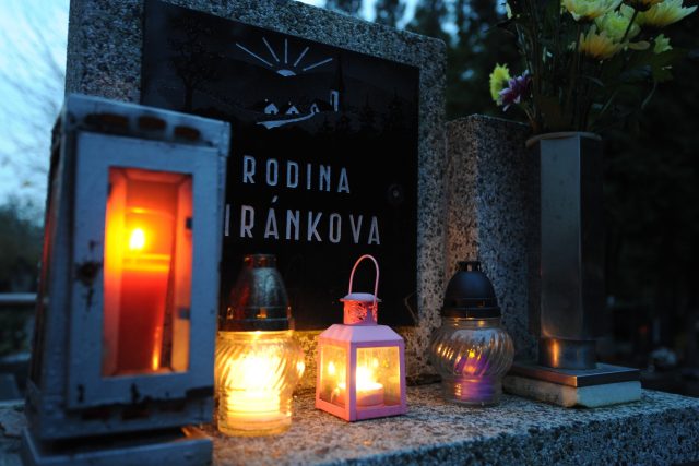 Hřbitov na ústeckém Střekově | foto: Ondřej Bičiště,  MAFRA / Profimedia