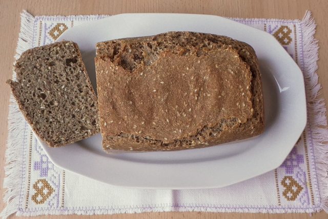 Špaldový chléb se sezamem | foto: Stanislava Brádlová,  Český rozhlas