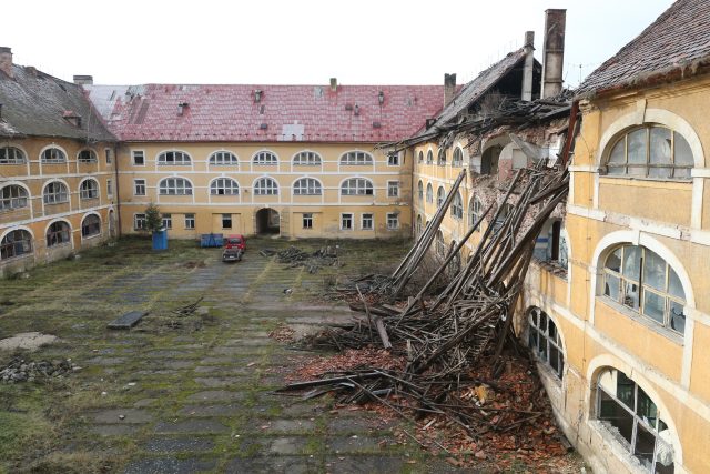 Žižkovy kasárny v Terezíně jsou v havarijním stavu | foto: Iveta Lhotská,  MAFRA / Profimedia