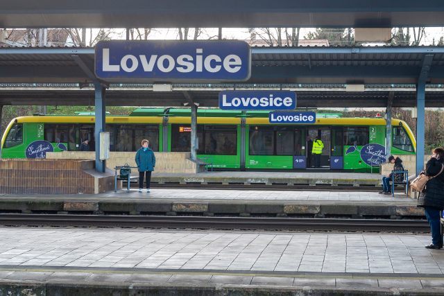 Vlakové nádraží Lovosice | foto: Ondřej Hájek,  ČTK