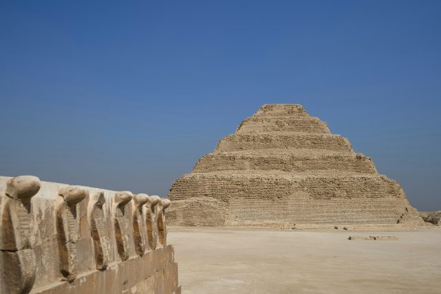 Džoserova pyramida neboli Stupňovitá pyramida v Sakkáře | foto: Unsplash,  Licence Unsplash