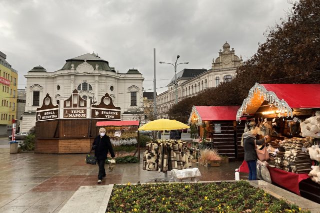 Vánoční trhy na ústeckém Lidickém náměstí v  (ilustr. obr.) | foto: Gabriela Hauptvogelová,  Český rozhlas