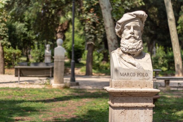 Socha Marca Pola v Římě | foto: Shutterstock