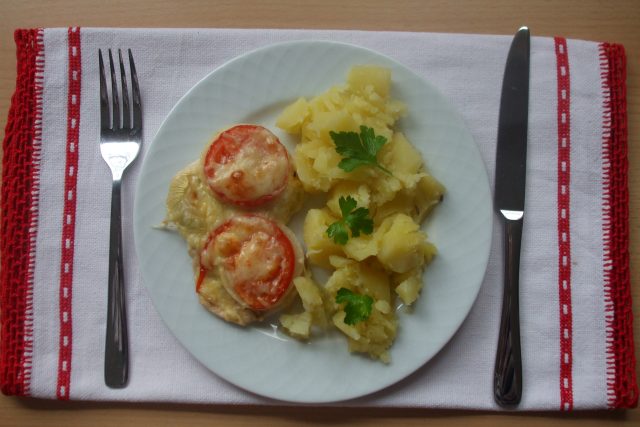 Kuřecí řízky s rajčetem a sýrem | foto: Stanislava Brádlová,  Český rozhlas