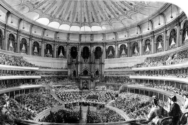 První představení v Royal Albert Hall se uskutečnilo 28. března 1871 | foto: Fotobanka Profimedia