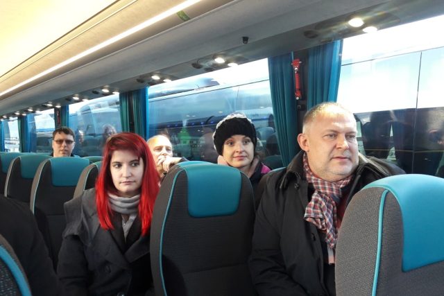 Cestují v autobuse  (ilustrační fotografie) | foto: Ivana Bernáthová,  Český rozhlas