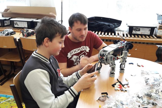 „Robotický inkubátor“ na základní škole Neštěmická | foto: Jan Bachorík,  Český rozhlas