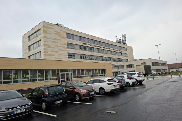 Střední průmyslová škola v Ústí nad Labem po dvouleté rekonstrukci září novotou | foto: Jana Vitásková,  Český rozhlas