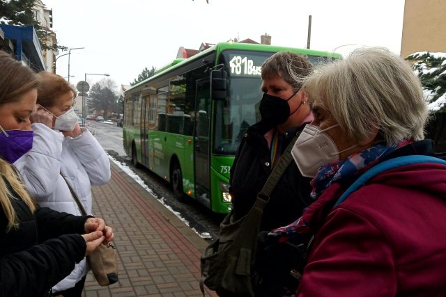 Cestující na Teplicku často čekají na autobus marně | foto: Jana Vitásková,  Český rozhlas