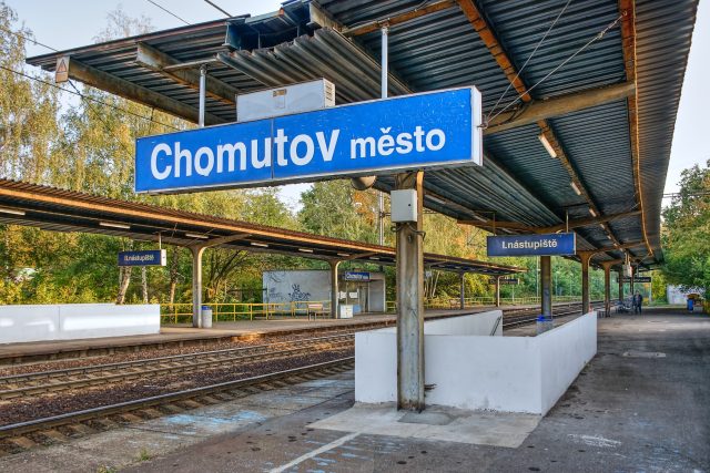 Vlakové nádraží v Chomutově  (ilustr. obr.) | foto: Jiri Igaz,  Shutterstock