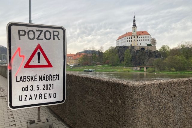 V Děčíně začala dlouhodobá uzavírka Labského nábřeží | foto: Daniela Pilařová,  Český rozhlas