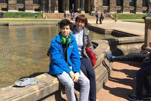 Oleksandra Bazyniuková se synem Markem na výletě v Praze | foto: Lucie Heyzlová,  Český rozhlas