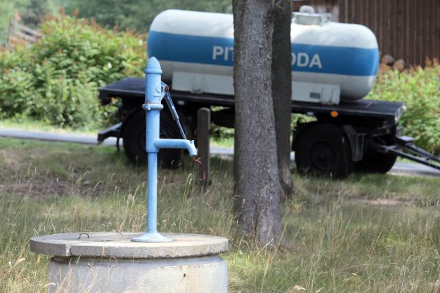 Studny na mnoha místech v Česku vysychají | foto: Martin Stolař,  MAFRA / Profimedia