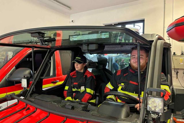 Hasiči z Kytlic mají nového pomocníka při hašení požárů v nepřístupném terénu | foto: Daniela Pilařová,  Český rozhlas