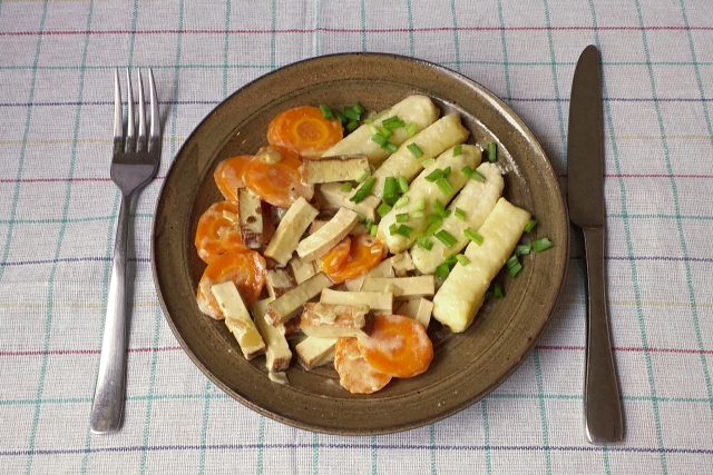 Uzené tofu s mrkví | foto: Stanislava Brádlová,  Český rozhlas