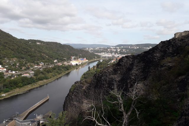 Pohled z hradu Střekov na řeku Labe a Ústí nad Labem | foto: Eva Bucharová,  Český rozhlas