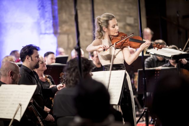 Sólo pro hoboj a housle  |  Koncert SOČR  |  Anežský klášter,  28. března 2022 | foto: Vojtěch  Brtnický,  Český rozhlas