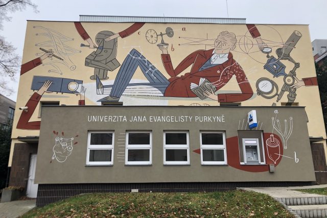 Kampus Univerzity Jana Evangelisty Purkyně v Ústí nad Labem | foto: Veronika Mocová