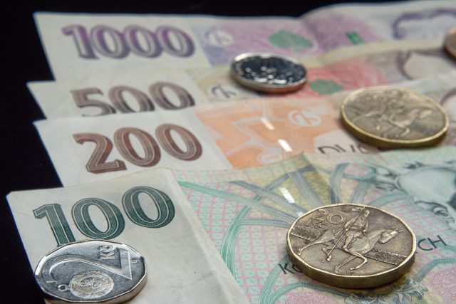 Peníze,  bankovky,  ekonomika,  mince,  koruna | foto: Miloslav Hamřík,  Český rozhlas