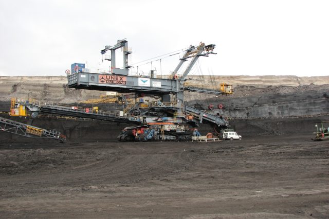 Těžba hnědého uhlí na Mostecku | foto: Karel Mach,   Severočeské doly