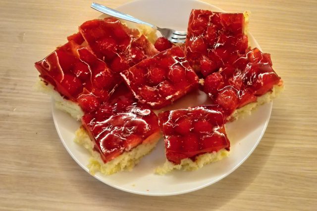 Jahodový koláč se želé | foto: Stanislava Brádlová,  Český rozhlas