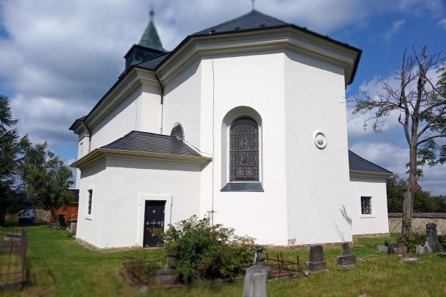 Opravený kostel na Cínovci v Krušných horách | foto: Jana Vitásková,  Český rozhlas