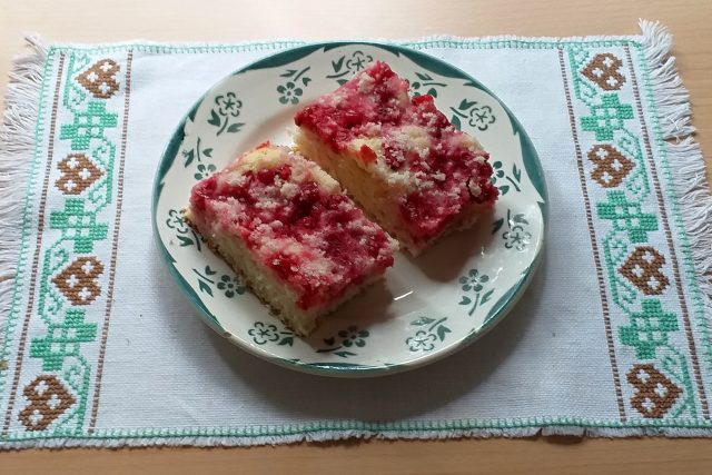 Rybízový koláč s drobenkou | foto: Stanislava Brádlová,  Český rozhlas