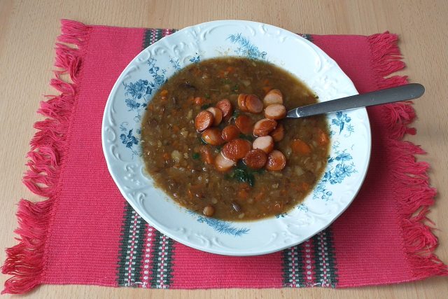 Čočková polévka s párkem | foto: Stanislava Brádlová,  Český rozhlas