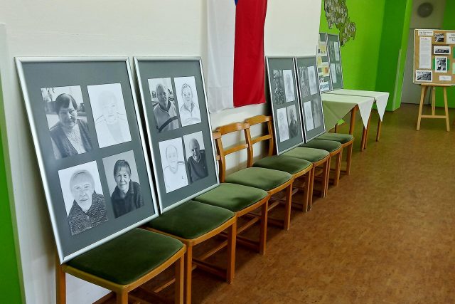 Bystřanské seniory portrétovali školáci podle fotek | foto: Jana Vitásková,  Český rozhlas