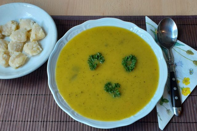 Cuketová polévka se sýrovými nočky | foto: Stanislava Brádlová,  Český rozhlas