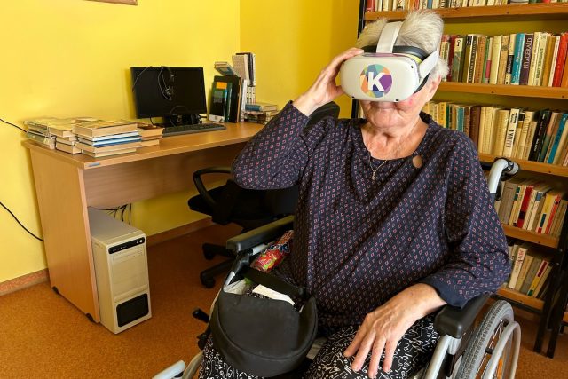 Senioři testují virtuální rehabilitaci | foto: Lucie Heyzlová,  Český rozhlas