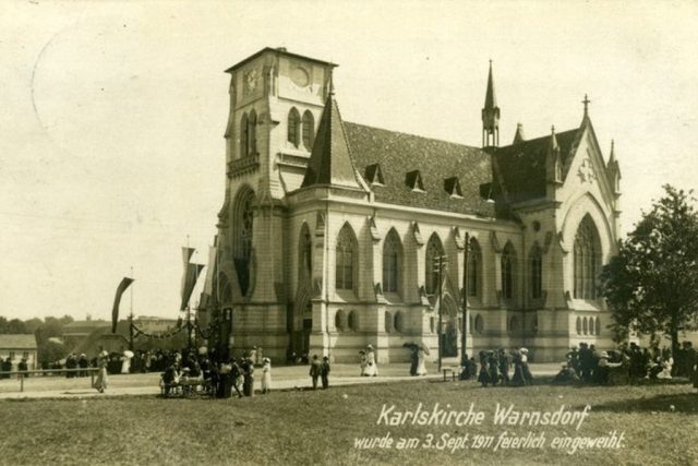 Vysvěcení kostela sv. Karla Boromejského | foto: autor neznámý,  sken staré fotky