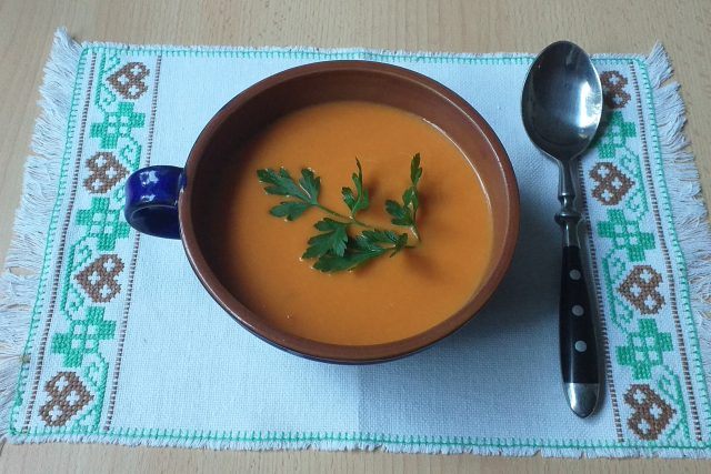 Rajská polévka s kořenovou zeleninou | foto: Stanislava Brádlová,  Český rozhlas