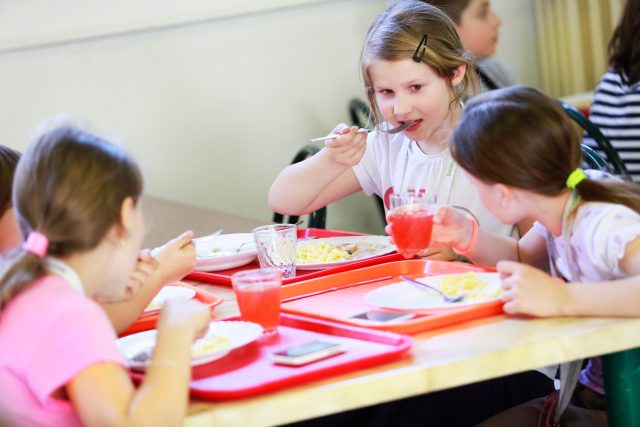 Školní jídelna | foto: Profimedia