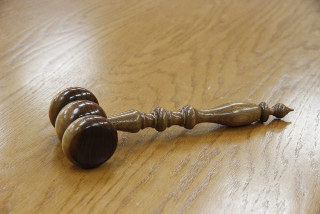 Soudní kladívko  (ilustrační foto) | foto: Pixabay,  CC0 1.0