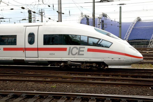 Německý rychlovlak ICE  (ilustr. obr.) | foto: Fotobanka Profimedia