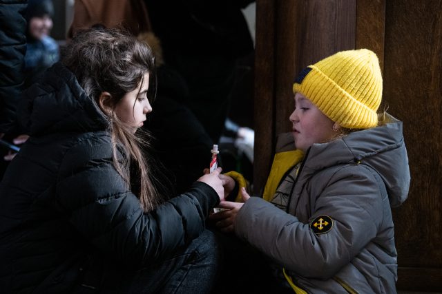 Ukrajinští uprchlíci na Hlavním nádraží v Praze | foto: René Volfík,  iROZHLAS.cz
